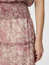 Indlæs billede til gallerivisning Neo Noir - Todo Blur Graphic Skirt
