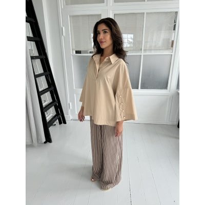 Continue - Klara Shirt