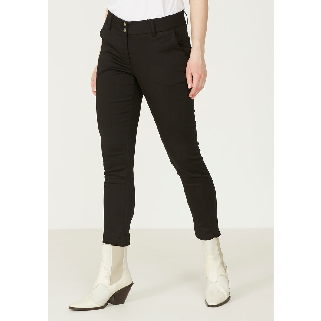 Isay Chino Pant - 900 Black
